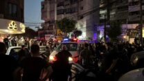 זירת החיסול בלב רובע הדאחייה בביירות (צילום:  REUTERS/Ahmed Al-Kerdi)