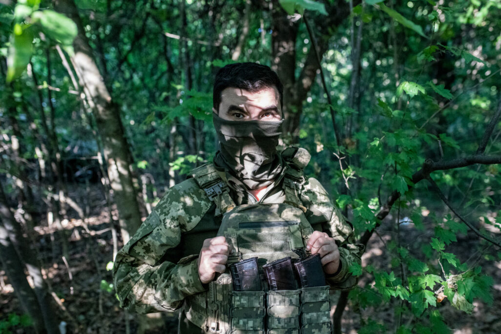 חייל אוקראיני ליד הגבול עם רוסיה, 9 באוגוסט 2024 (צילום: Gian Marco Benedetto / 
  Anadolu via reuters)