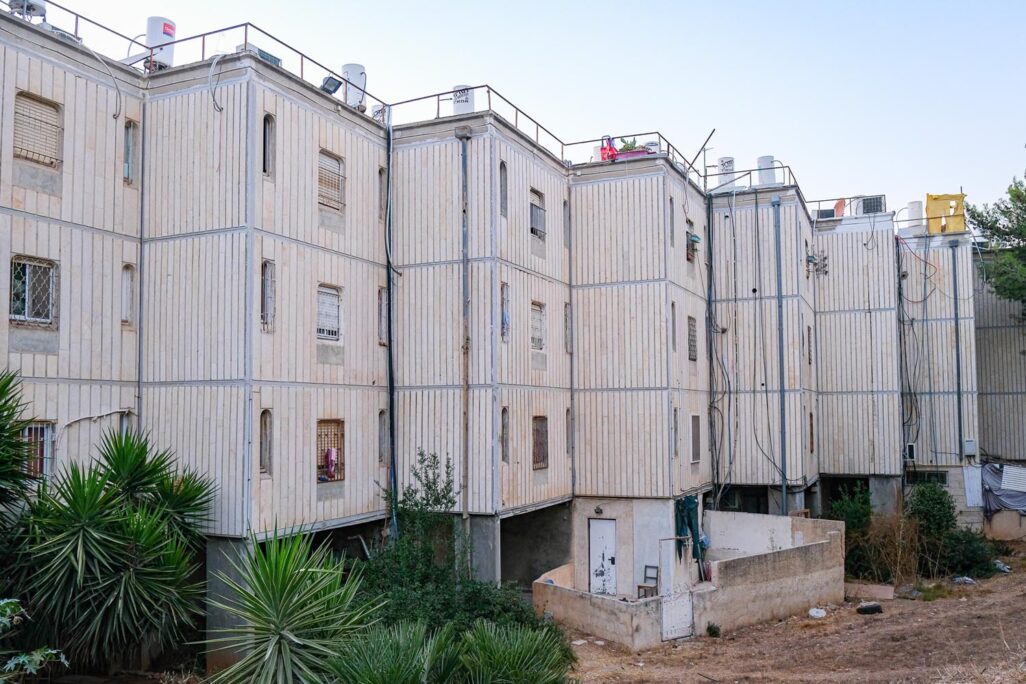 דיור ציבורי (צילום: דוד טברסקי) דיור ציבורי (צילום: דוד טברסקי)