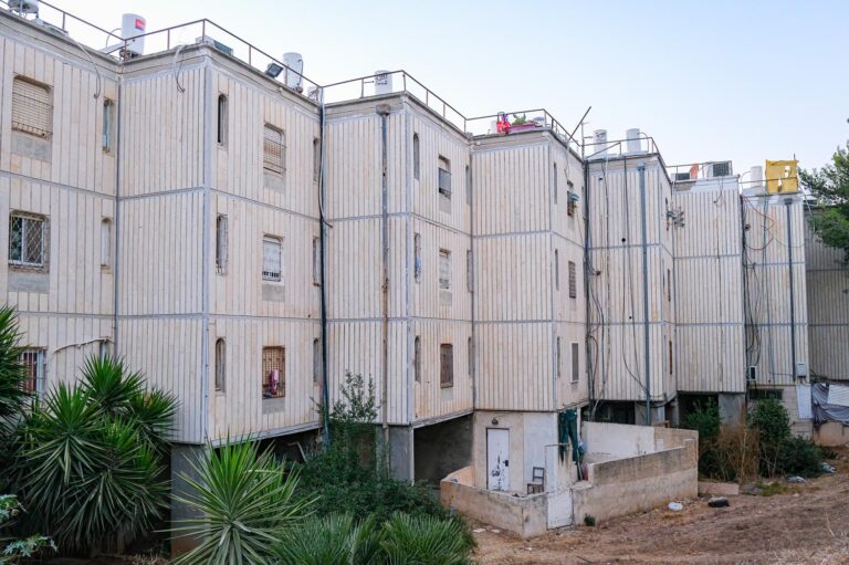 דיור ציבורי (צילום: דוד טברסקי)