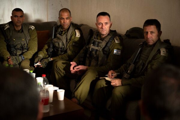 הרמטכ״ל הרצי הלוי בהערכת מצב בג׳נין (צילום: דובר צה״ל)