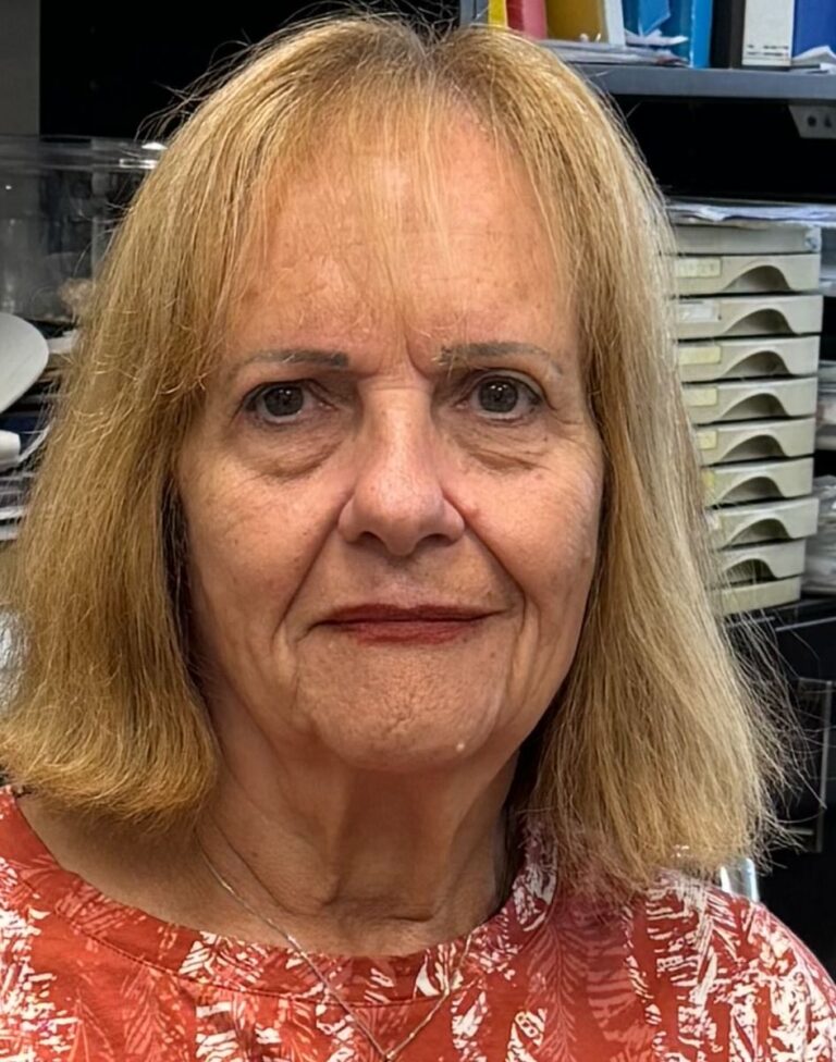 Tchiya Kreutzmann, a 70-year-old from Ramat Gan. (Photo)