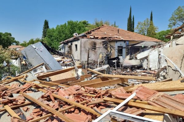 הנזק בקצרין. "עם נזק כזה שנוצר האירוע יכל להסתיים אחרת לגמרי" (צילום: דוברות עיריית קצרין)