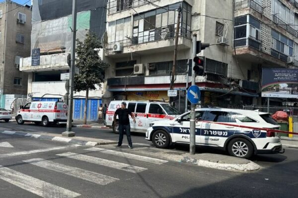 זירת אירוע אלימות בין אריתראים בדרום תל אביב (צילום: מד"א)