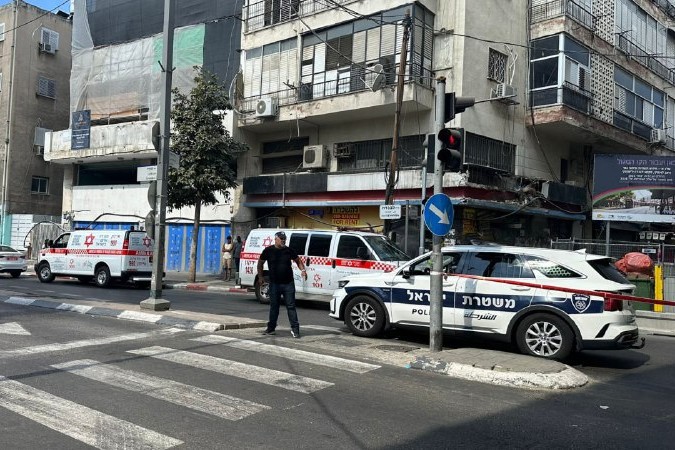 זירת אירוע אלימות בין אריתראים בדרום תל אביב (צילום: מד"א)