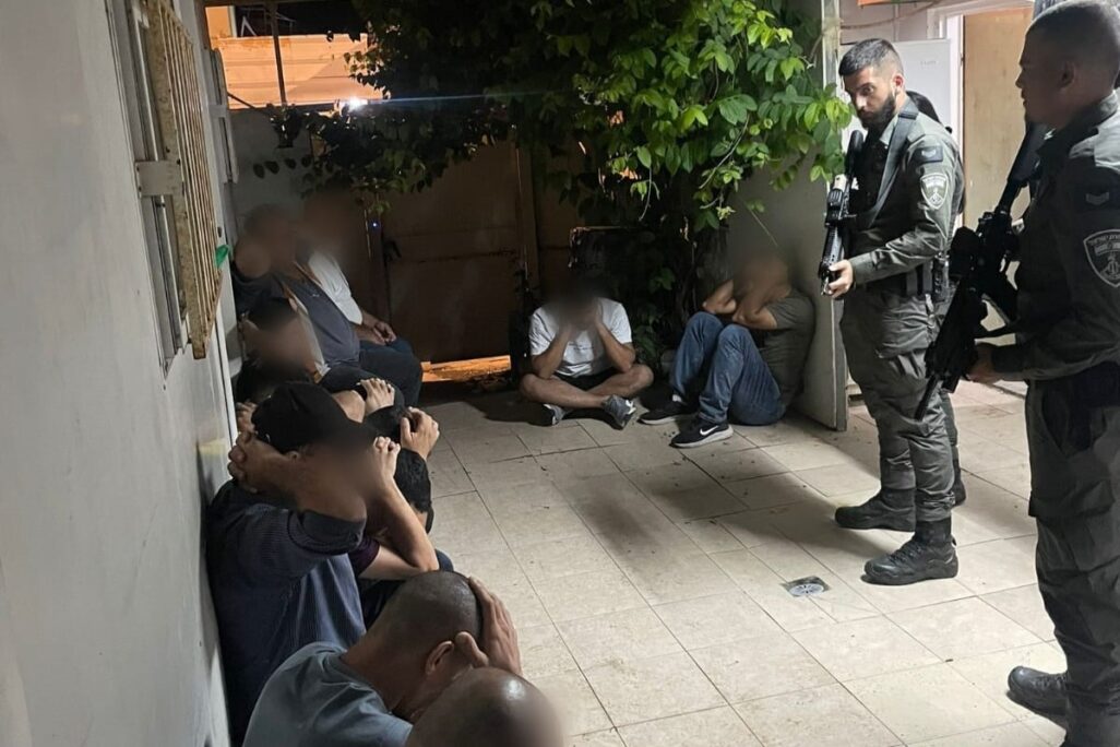 מעצר השב"חים בתל אביב (צילום: דוברות המשטרה)