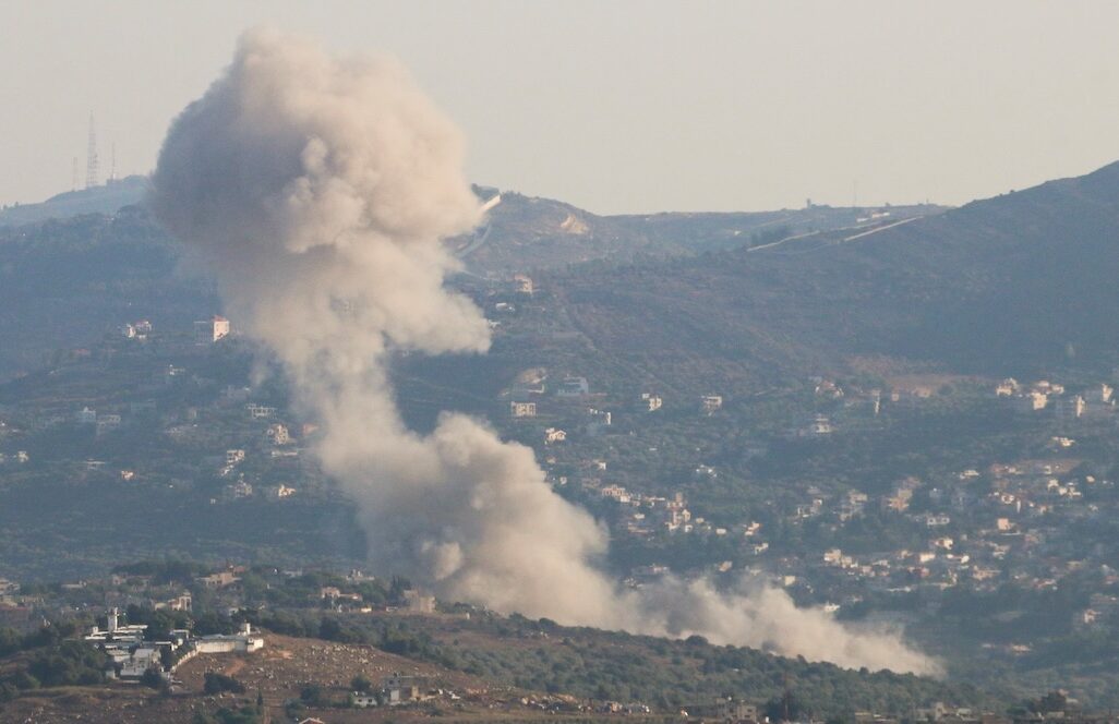 תקיפת צה״ל בכפר כילא בדרום לבנון (צילום: REUTERS/Karamallah Daher)