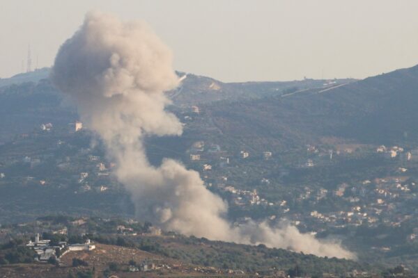 תקיפת צה״ל בכפר כילא בדרום לבנון (צילום: REUTERS/Karamallah Daher)