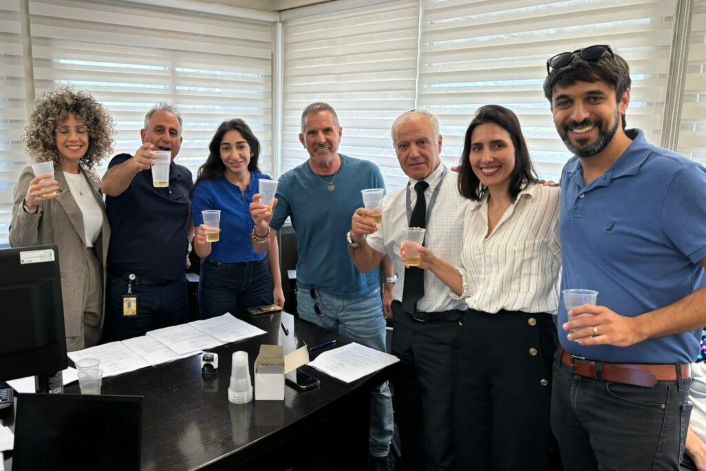 מעמד החתימה על ההסכם (צילום: טל לביא)