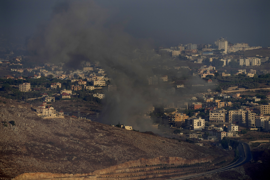 תקיפת צה"ל בכפר רומן בדרום לבנון (צילום: AP)