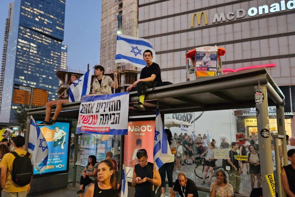 מגדלי עזריאלי בתל אביב (צילום: ניצן צבי כהן) מגדלי עזריאלי בתל אביב (צילום: ניצן צבי כהן)