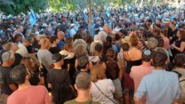 הלוויתה של כרמל גת בקיבוץ בארי (צילום: קיבוץ בארי)