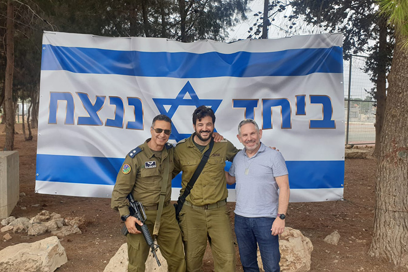 מושון אברהם, סמנכ"ל השירות של אורד (מימין), עידו בר-עוז, מנכ"ל mctec, ויוסי גופר, מנכ"ל אורד (צילום: אלבום פרטי) מושון אברהם, סמנכ"ל השירות של אורד (מימין), עידו בר-עוז, מנכ"ל mctec, ויוסי גופר, מנכ"ל אורד (צילום: אלבום פרטי)