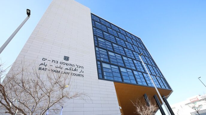 בית הדין פסק לעובד 273 אלף שקלים על שעות נוספות, למרות עצמאותו בתפקיד