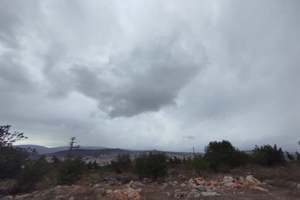 מעונן חלקית בקיבוץ אשבל (צילום: צח בר-תור) מעונן חלקית בקיבוץ אשבל (צילום: צח בר-תור)
