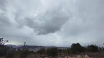 מעונן חלקית בקיבוץ אשבל (צילום: צח בר-תור)