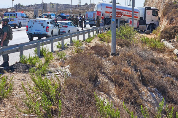 זירת הפיגוע בצומת גבעת אסף (צילום: הצלה ללא גבולות)
