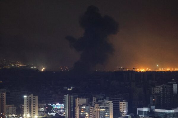 תקיפה בלבנון (צילום: REUTERS/Mohamed Azakir)