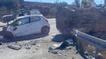 זירת ניסיון פיגוע בצומת עפרה, בה נהג רכב פלסטיני האיץ לעבר רכבי משטרה ונהרג (צילום: דוברות המשטרה)