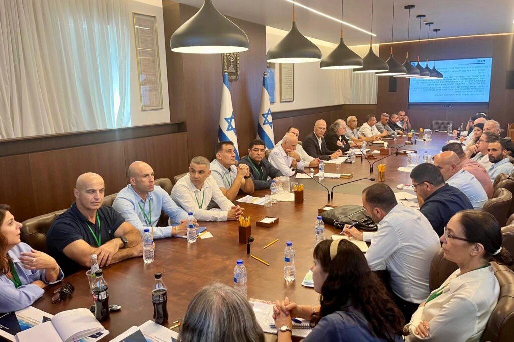 הישיבה שערך מנכ"ל משרד ראש הממשלה עם ראשי היישובים הדרוזים והצ'רקסיים (צילום: דוברות משרד ראש הממשלה) הישיבה שערך מנכ"ל משרד ראש הממשלה עם ראשי היישובים הדרוזים והצ'רקסיים (צילום: דוברות משרד ראש הממשלה)