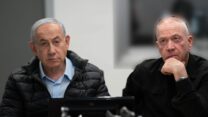 שר הביטחון יואב גלנט וראש הממשלה בנימין נתניהו בבור בקריה בתל אביב (צילום: אריאל חרמוני, משרד הביטחון)