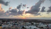 מעונן חלקית בשקיעה בשדרות (צילום: אלבינה מרקוס)