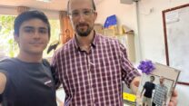 שאול מויאל ז"ל עם תלמידו אלי ברכץ (צילום: אלבום פרטי)