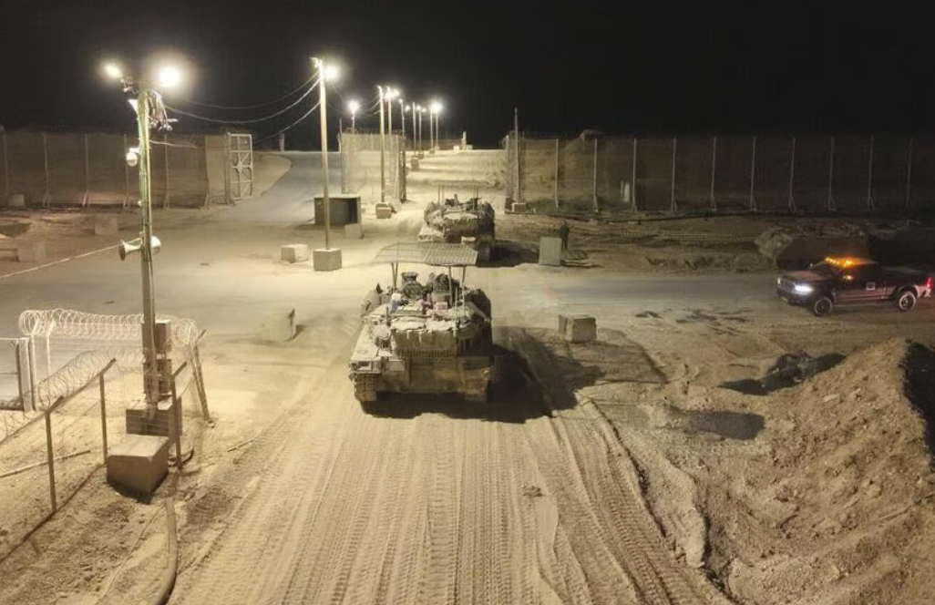 תיעוד: כניסת כוחות אוגדה 162 לצפון רצועת עזה (צילום: דובר צה"ל) תיעוד: כניסת כוחות אוגדה 162 לצפון רצועת עזה (צילום: דובר צה"ל)