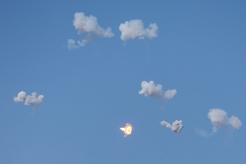 יירוטים של רקטות ששוגרו מלבנון (צילום: REUTERS/Ammar Awad)