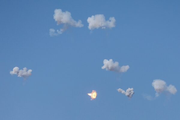 יירוטים של רקטות ששוגרו מלבנון (צילום: REUTERS/Ammar Awad)