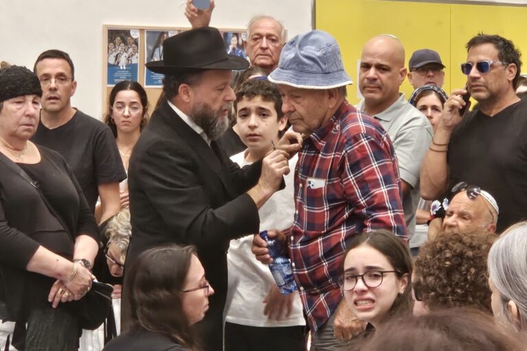 משה, אביו של עומר ויינשטיין (צילום: מאיה רונן)