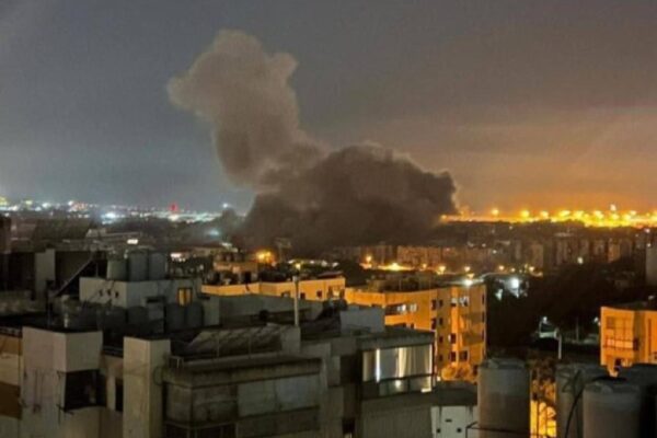 עשן בדאחייה בביירות לאחר תקיפת צה"ל (צילום: רשתות חברתיות, שימוש לפי סעיף 27א' לחוק זכויות יוצרים)