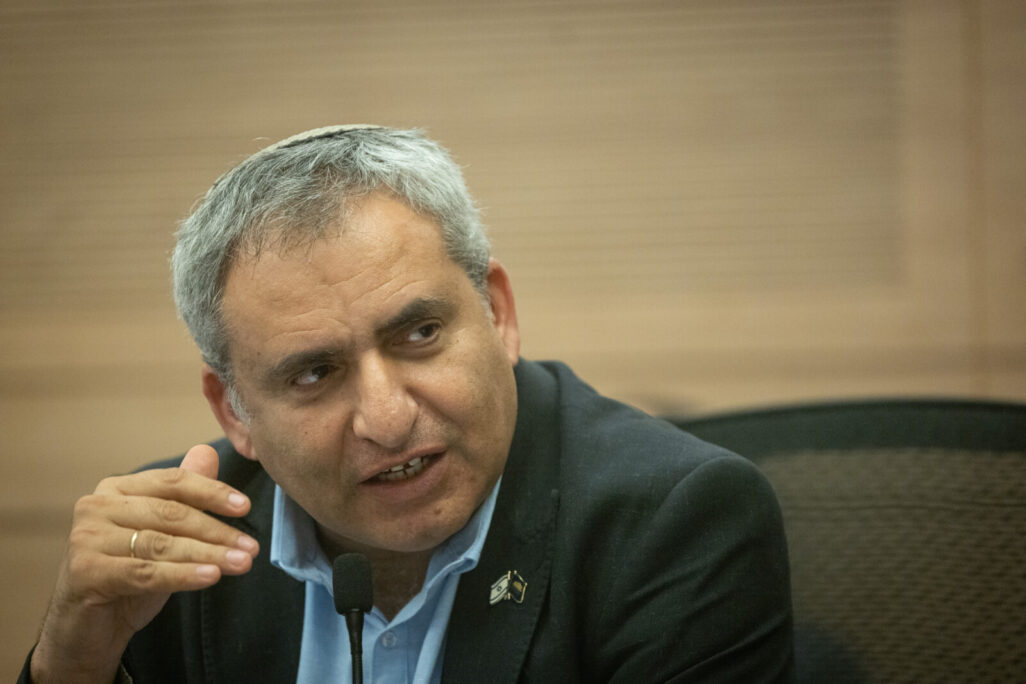 השר זאב אלקין בוועדת החוץ והביטחון של הכנסת (צילום: חיים גולדברג/ פלאש90) השר זאב אלקין בוועדת החוץ והביטחון של הכנסת (צילום: חיים גולדברג/ פלאש90)