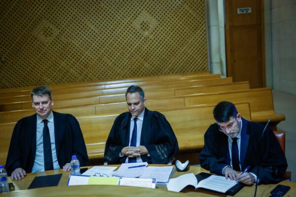 שימוע על שחרורו של אלי פלדשטיין למעצר בית בבית המשפט העליון (צילום ארכיון: חיים גולדברג/פלאש90)