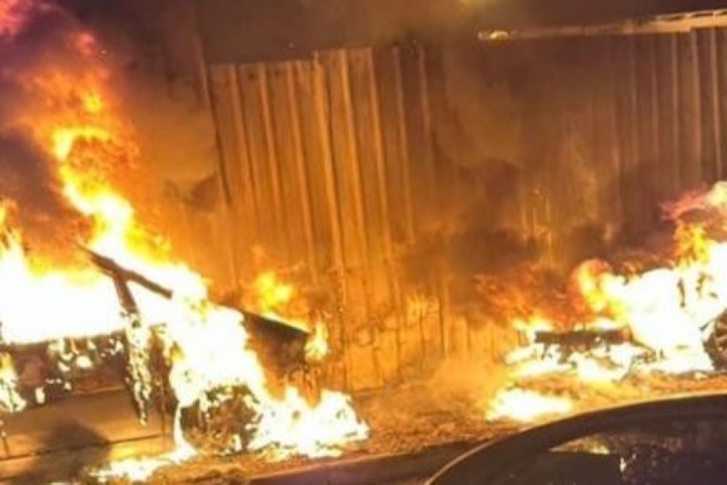 שריפה באזור התעשייה בנצרת (צילום: דחיל חאמד) שריפה באזור התעשייה בנצרת (צילום: דחיל חאמד)