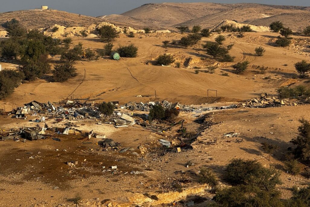 הריסות הכפר אום אל-חיראן (צילום: דוברות המשטרה)