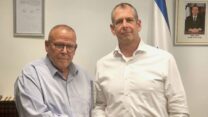מנכ"ל משרד האוצר שלומי הייזלר (מימין) ויו"ר ההסתדרות ארנון בר-דוד (צילום: דוברות האוצר)