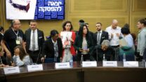 עינב צנגאוקר (שנייה מימין) בדיון הוועדה לביטחון לאומי (צילום: נועם מושקוביץ, דוברות הכנסת)
