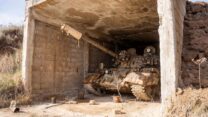 טנק סורי שכוחות צה"ל איתרו במרחב החיץ והחרימו (צילום: דובר צה"ל)