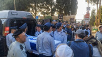 הלווייתו של רס"ן במיל' אסף דגן בבית העלמין שדה יהושע בחיפה (צילום: אמיתי פרץ)