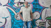 אלי אליהו. "לא יעזרו לך אר.פי.ג'י ולא חץ ולא קשת, שום דבר לא יעזור אם רוח האדם לא תהיה במיטבה" (צילום: כדיה לוי)