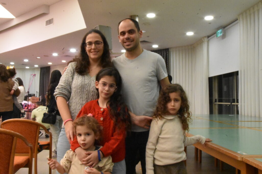 משפחת פרלמוטר (צילום: הדס יום טוב) משפחת פרלמוטר (צילום: הדס יום טוב)
