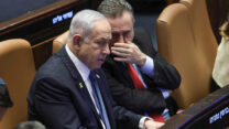 ישראל כ"ץ (מימין) ובנימין נתניהו (צילום: נועם מושקוביץ / דני שם טוב, דוברות הכנסת)