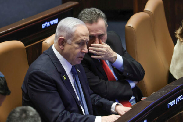 ישראל כ"ץ (מימין) ובנימין נתניהו (צילום: נועם מושקוביץ / דני שם טוב, דוברות הכנסת)