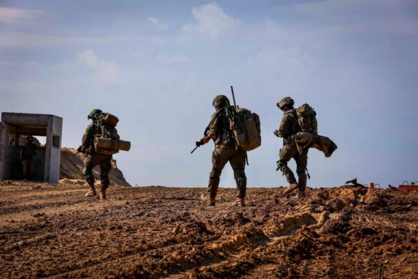 לוחמי צה״ל בצפון רצועת עזה (צילום: אורן כהן/ פלאש90)