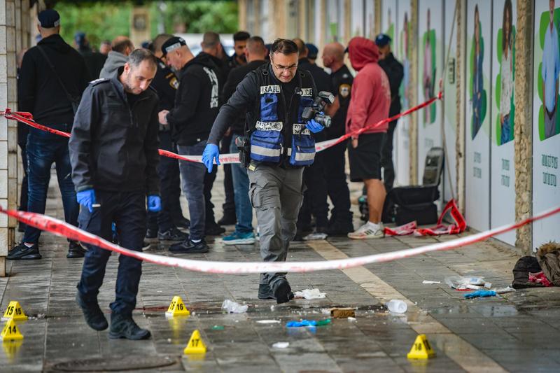 זירת הפיגוע בהרצליה (צילום: אבשלום ששוני/פלאש90)