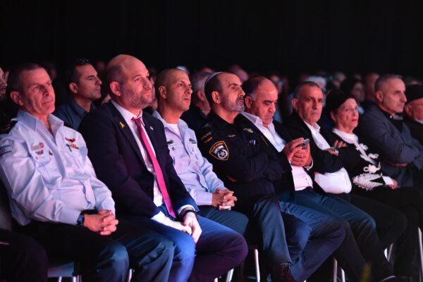 בכירי שב"ס, מערך הכבאות והמשטרה בטקס הזיכרון לנספי אסון הכרמל (צילום: צילום: דוברות שירות בתי הסוהר)