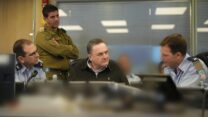 שר הביטחון ישראל כ"ץ בבור הפיקוד של חיל האוויר (צילום: אלעד מלכה, משרד הביטחון)