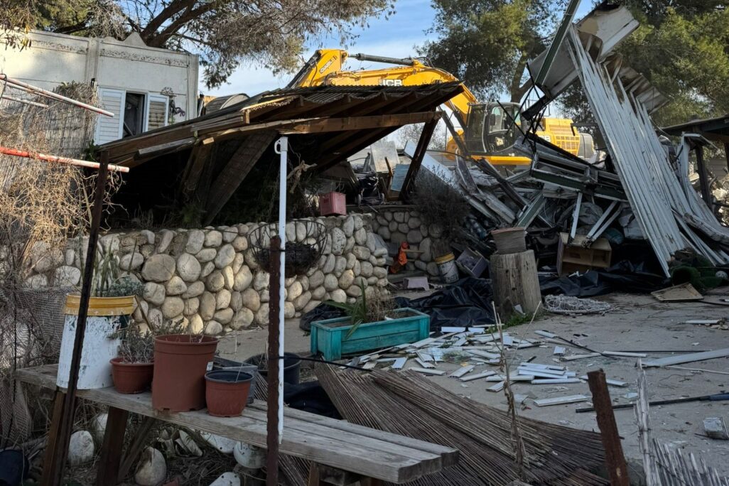 הרס בתים בכפר עזה כחלק מתוכנית שיקום הקיבוץ (צילום: מנהלת תקומה)