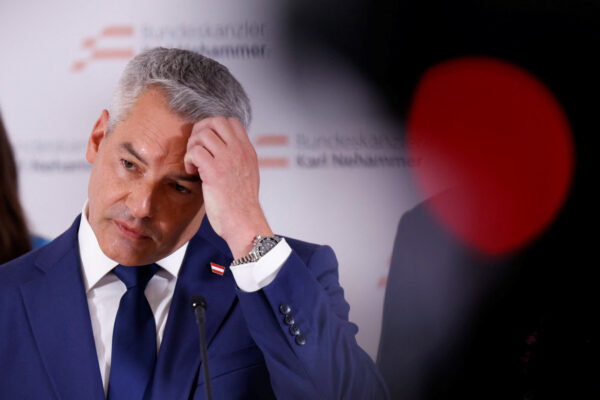 קצנלר אוסטריה קארל נהאמר (צילום: REUTERS/Leonhard Foeger)